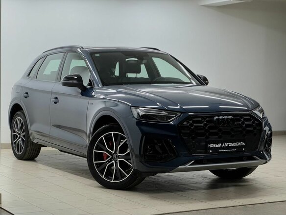 2025 Audi Q5 L 45 TFSI II (FY) Рестайлинг, синий, 5950000 рублей - вид 2