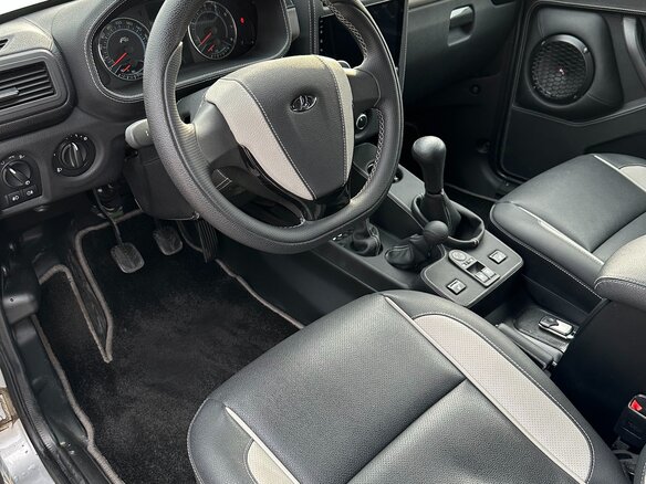 2021 Lada (ВАЗ) 2121 (4x4) Urban I Рестайлинг (2020), серебристый, 1200000 рублей - вид 8