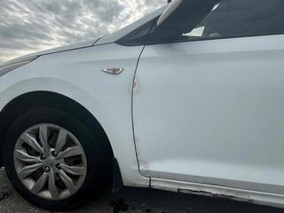 2018 Hyundai Solaris II, белый, 560000 рублей, вид 4