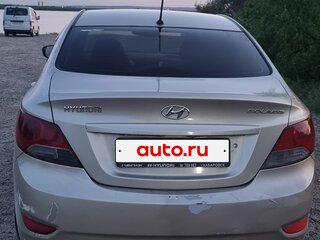 2011 Hyundai Solaris I, бежевый, 420000 рублей, вид 4