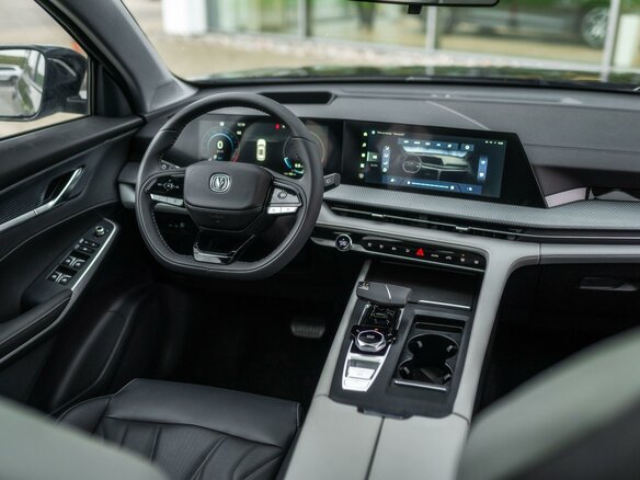 2025 Changan CS75 Plus IV, чёрный, 4339900 рублей - вид 8
