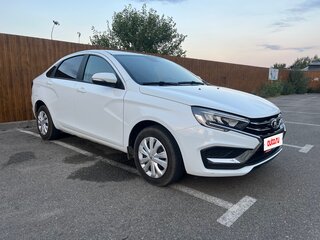2024 Lada (ВАЗ) Vesta I Рестайлинг (NG), белый, 1250000 рублей, вид 3