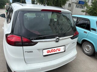 2014 Opel Zafira C, белый, 1275000 рублей, вид 2
