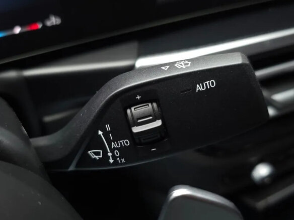 2024 BMW 2 серии M240i xDrive G42, фиолетовый, 7980000 рублей - вид 13