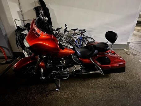 2017 Harley-Davidson CVO Street Glide, красный, 2150000 рублей, вид 2