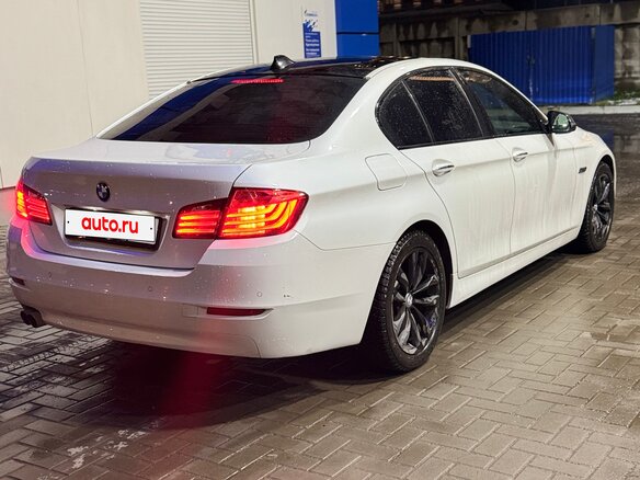 2016 BMW 5 серии 520d VI (F10/F11/F07) Рестайлинг, белый, 2650000 рублей - вид 5