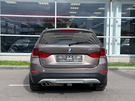 2013 BMW X1 20i I (E84) Рестайлинг, коричневый, 1030000 рублей, вид 5