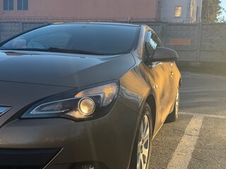2014 Opel Astra GTC J Рестайлинг, бежевый, 1100000 рублей, вид 1