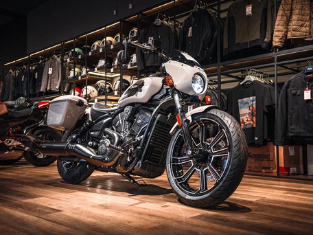 2026 Indian Scout, серый, 2440000 рублей, вид 4