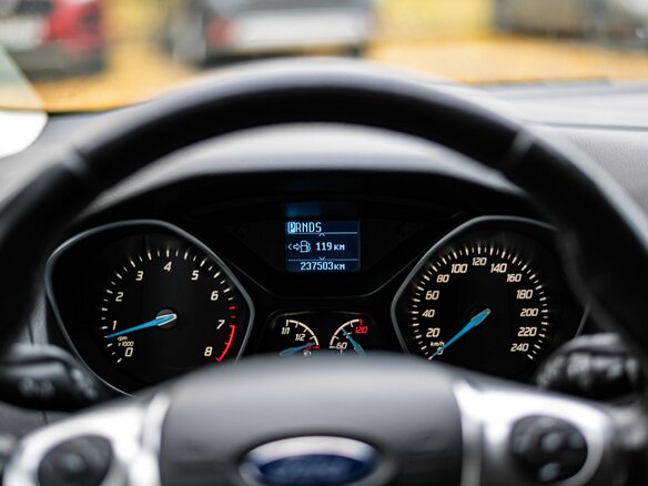 2014 Ford Focus III, синий, 759000 рублей - вид 4