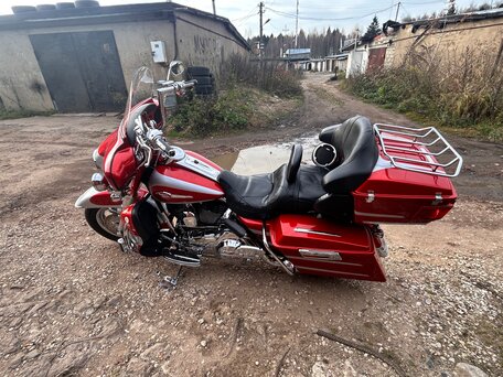 2008 Harley-Davidson Electra Glide, красный, 1200000 рублей, вид 4