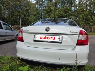 2014 Skoda Rapid I, белый, 750000 рублей, вид 4