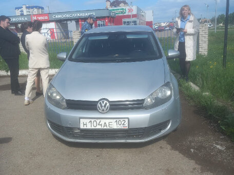 Volkswagen Golf VI
