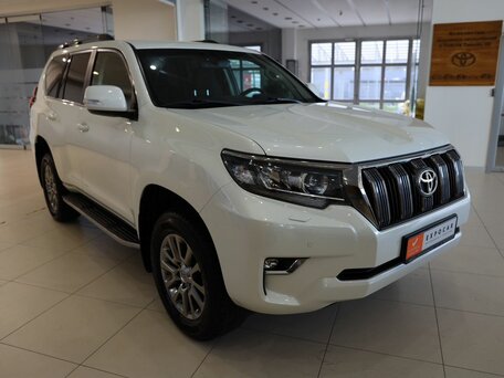 2019 Toyota Land Cruiser Prado 150 Series Рестайлинг 2, белый, 5700000 рублей, вид 3