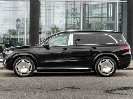 2025 Mercedes-Benz Maybach GLS 600 I Рестайлинг, чёрный, 33690000 рублей, вид 4