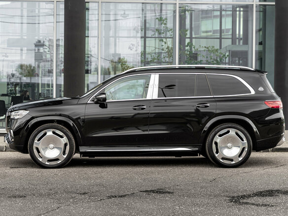 2025 Mercedes-Benz Maybach GLS 600 I Рестайлинг, чёрный, 33690000 рублей - вид 3