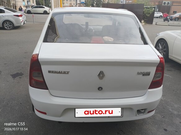 2015 Renault Logan I Рестайлинг, белый, 320000 рублей - вид 2