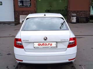2020 Skoda Octavia III (A7) Рестайлинг, белый, 1700000 рублей, вид 2