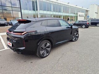 2023 Lynk & Co 08 39.6 kWh I, чёрный, 5670000 рублей, вид 3
