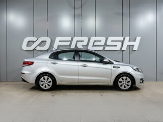 2015 Kia Rio III Рестайлинг, серебристый, 979000 рублей, вид 5