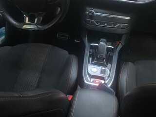 2018 Peugeot 308 II Рестайлинг, красный, 1365000 рублей, вид 4