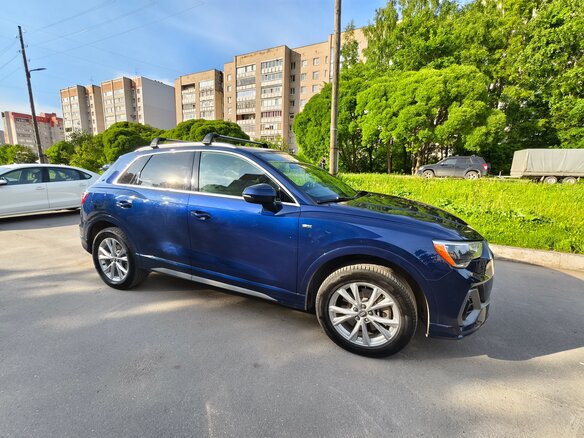 2020 Audi Q3 45 TFSI II (F3), синий, 3450000 рублей - вид 2