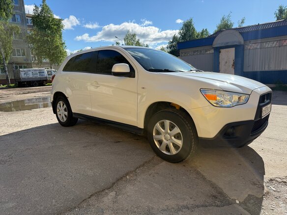 2012 Mitsubishi ASX I, белый, 890000 рублей - вид 2