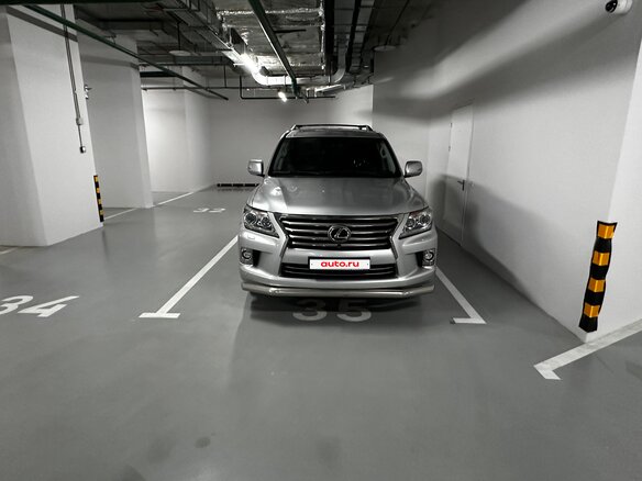 2013 Lexus LX 570 III Рестайлинг, серебристый, 5100000 рублей