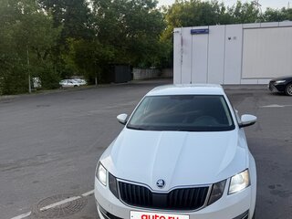 2017 Skoda Octavia III (A7) Рестайлинг, белый, 950000 рублей, вид 1