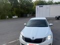 2017 Skoda Octavia III (A7) Рестайлинг, белый, 950000 рублей