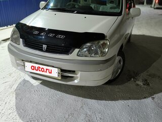2001 Toyota Raum I, белый, 430000 рублей, вид 4