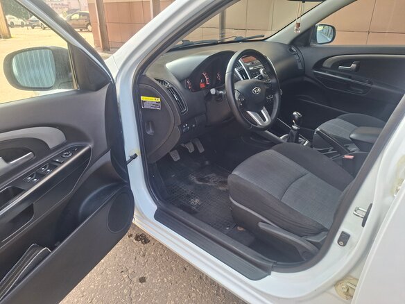 2011 Kia Ceed I Рестайлинг, белый - вид 10