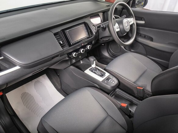 2021 Honda Fit IV, серый, 1439000 рублей - вид 16