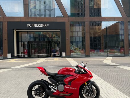 2021 Ducati Panigale V2, красный, 1140000 рублей, вид 2