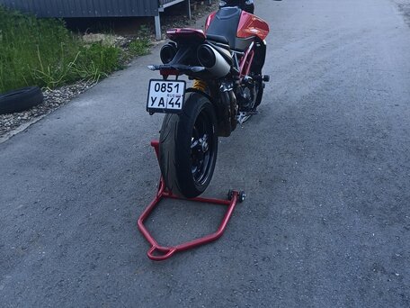 2020 Ducati Hypermotard, красный, 1150000 рублей, вид 2