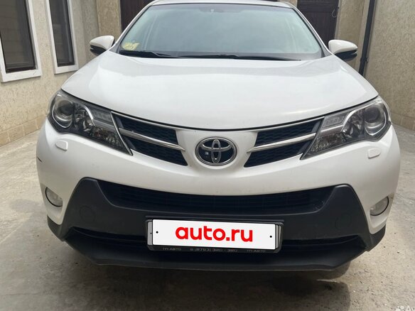 2013 Toyota RAV4 IV (XA40), белый - вид 1