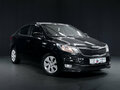 2015 Kia Rio III Рестайлинг, чёрный, 900000 рублей