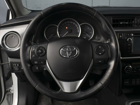 2015 Toyota Auris II, белый, 1419000 рублей - вид 10