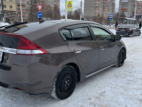 2012 Honda Insight II Рестайлинг, коричневый, 1150000 рублей - вид 10