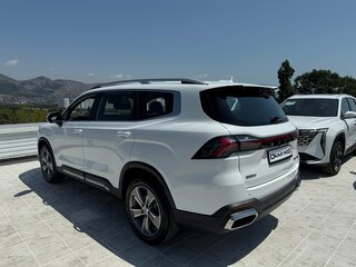 2025 Geely Okavango I Рестайлинг, белый, 3908990 рублей, вид 4