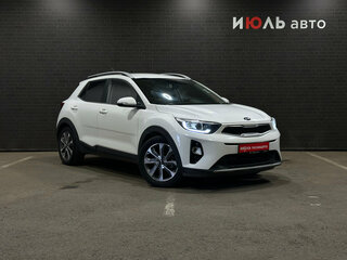 2019 Kia Stonic I, белый, 1550000 рублей, вид 3