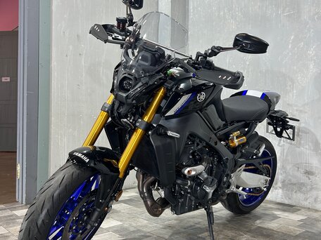 2021 Yamaha MT-09 (FZ-09), чёрный, 1057000 рублей, вид 5