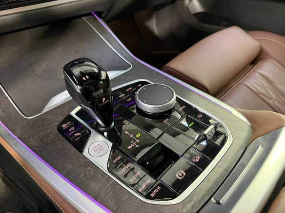 2022 BMW X7 40d I (G07), белый, 9495000 рублей - вид 21