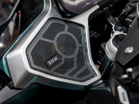 2026 BMW R 1300 RT, чёрный, 3490000 рублей - вид 13