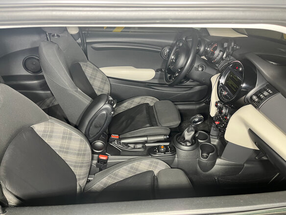 2017 Mini Hatch Cooper III (F55/F56), чёрный, 2500000 рублей - вид 12