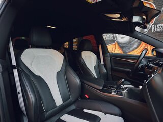 2022 BMW 6 серии Gran Turismo 640i xDrive IV (G32) Рестайлинг, чёрный, 6400000 рублей, вид 2