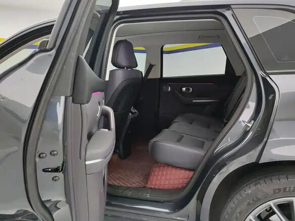 2024 Leapmotor C10 410 I, серый, 3708550 рублей - вид 9