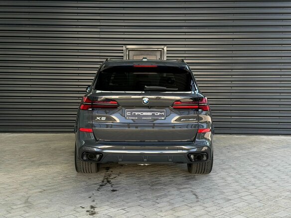 2023 BMW X5 40d IV (G05/G18) Рестайлинг, серый, 12500000 рублей - вид 3