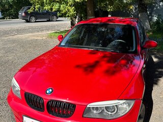 2008 BMW 1 серии 116i I (E81/E82/E87/E88) Рестайлинг, красный, 630000 рублей, вид 2