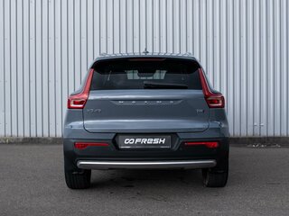 2021 Volvo XC40 I, серый, 3799000 рублей, вид 4